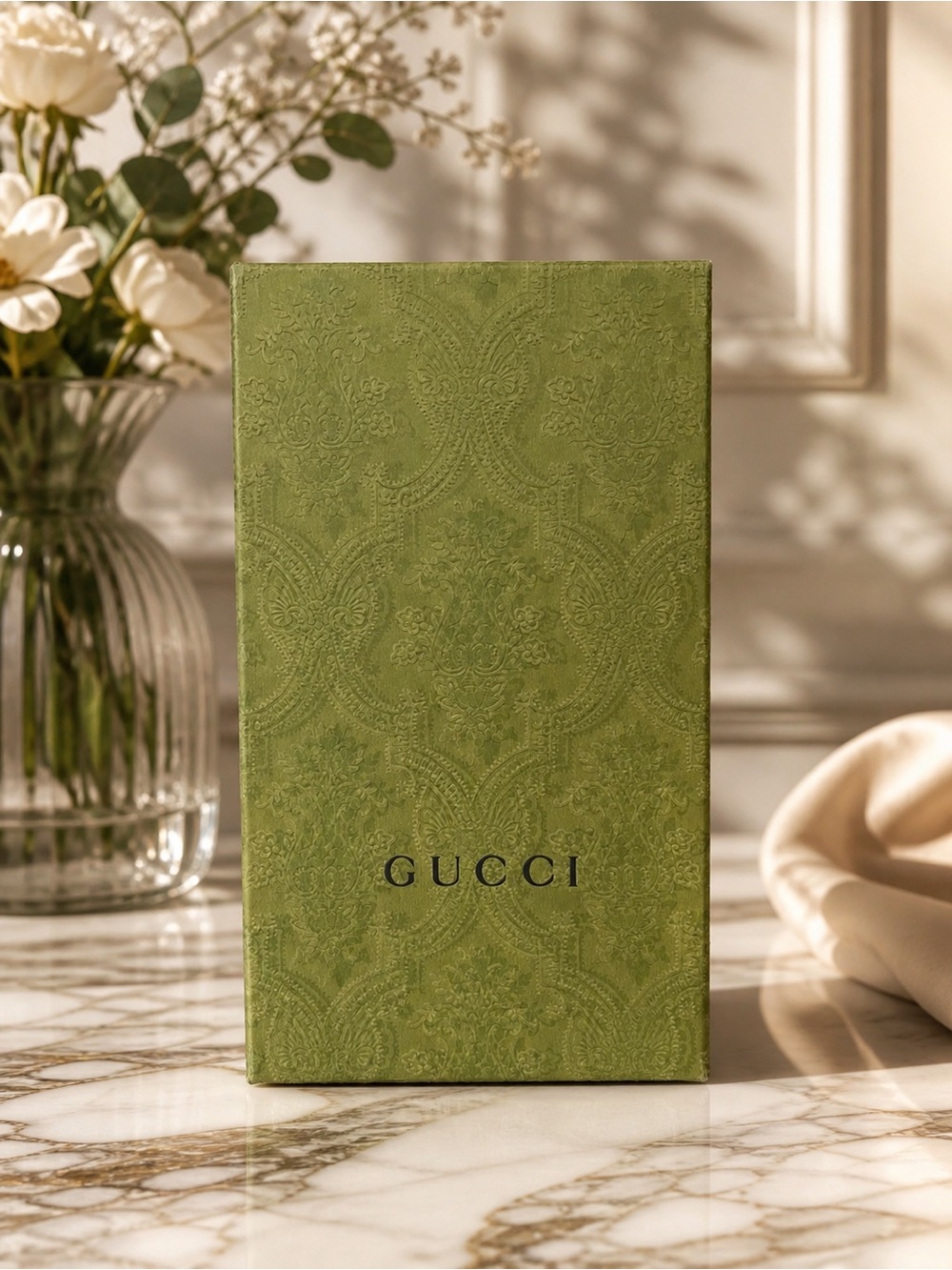 Gucci Green Embossed Logo Empty Gift Box Set w/ Envelope, Care Cards & Tissue - Picture 2 of 5